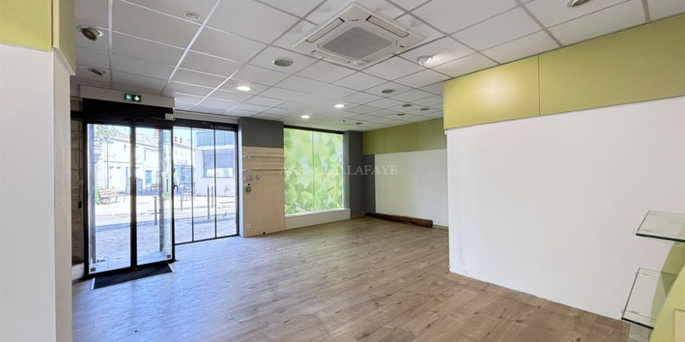 local commercial à BORDEAUX (33800)